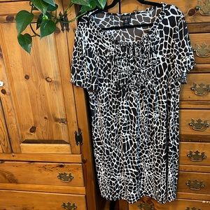 En Focus Women stretchy dress with animal print